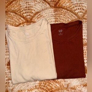 BUNDLE - GAP Women’s Favorite Tank Tees in Cream and Brick Red